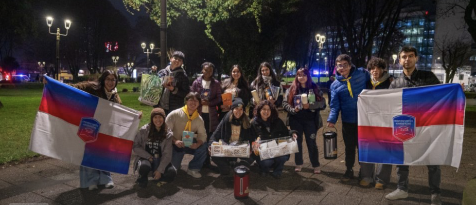 Universitarios adventistas llevan comida y esperanza a comunidad en Chile